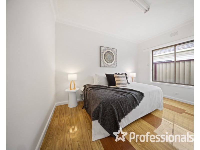 33 Arnold Street, Sunshine West VIC 3020