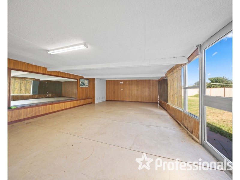 33 Arnold Street, Sunshine West VIC 3020
