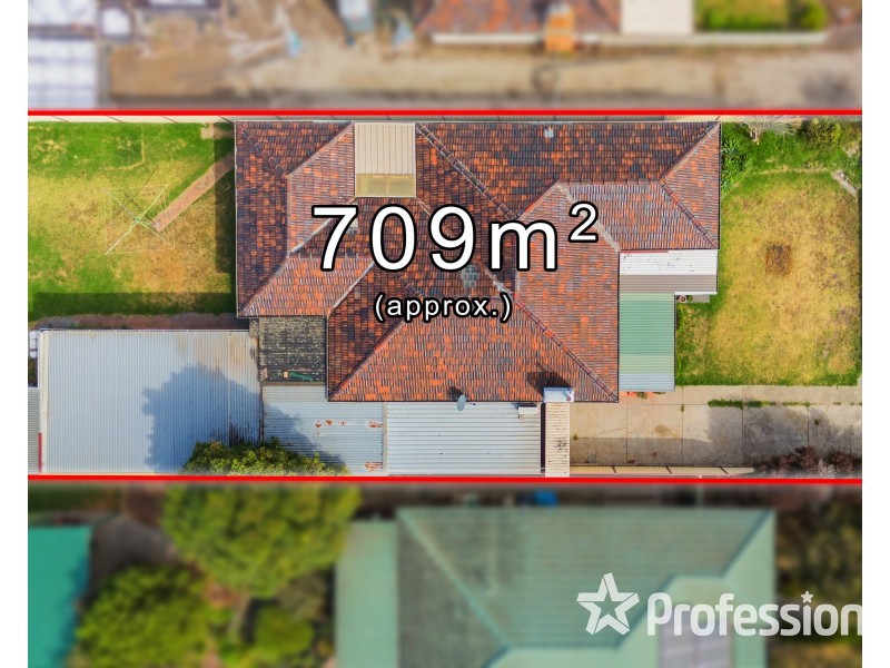 33 Arnold Street, Sunshine West VIC 3020