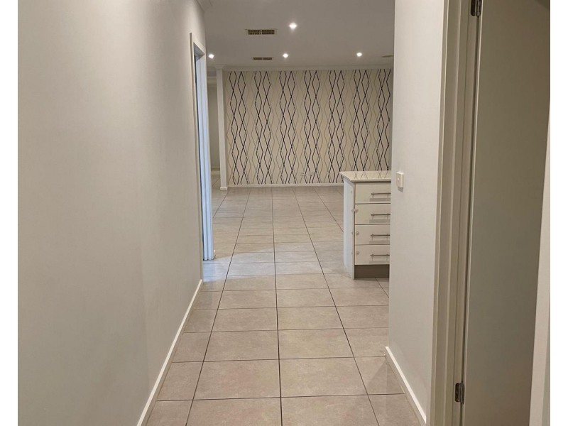 29 Topcliffe Crescent, Truganina VIC 3029