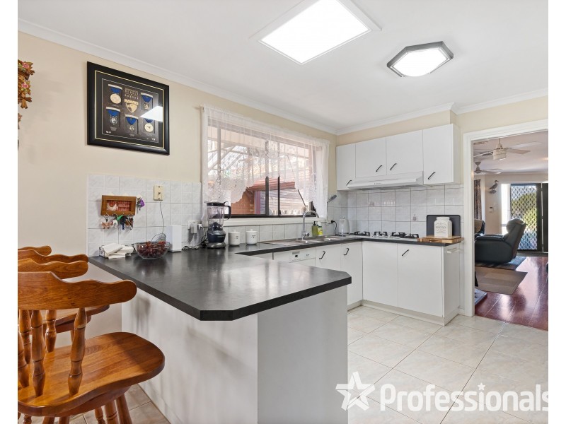 27 Barley Court, Delahey VIC 3037
