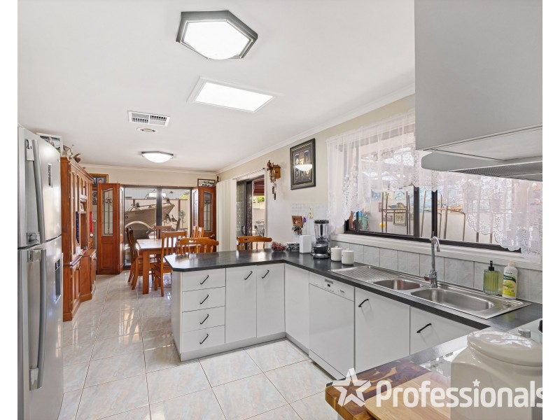 27 Barley Court, Delahey VIC 3037