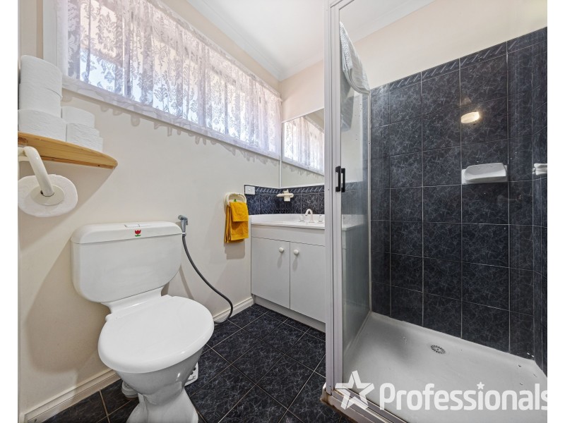 27 Barley Court, Delahey VIC 3037