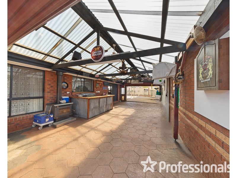 27 Barley Court, Delahey VIC 3037
