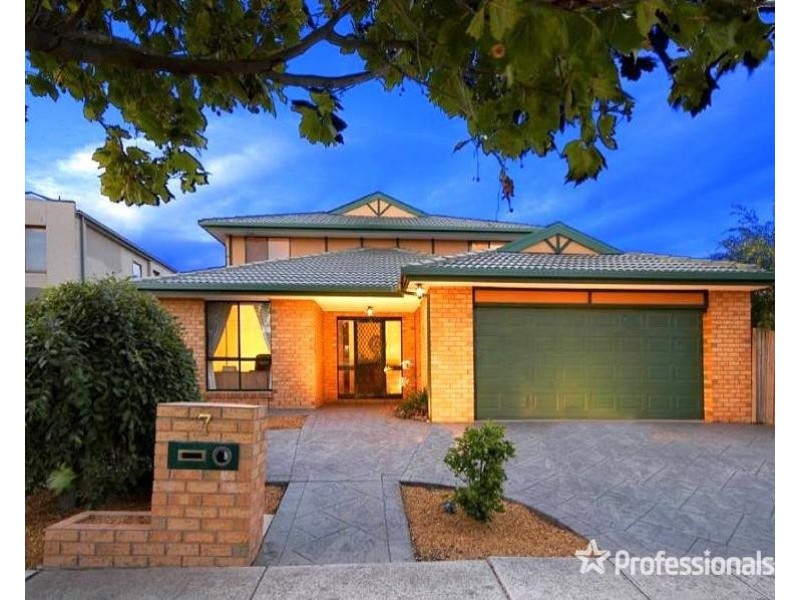 7 Upton Drive, Hillside VIC 3037