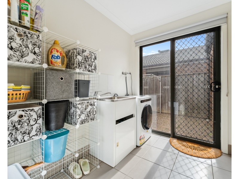 6 Pittos Avenue, Brookfield VIC 3338
