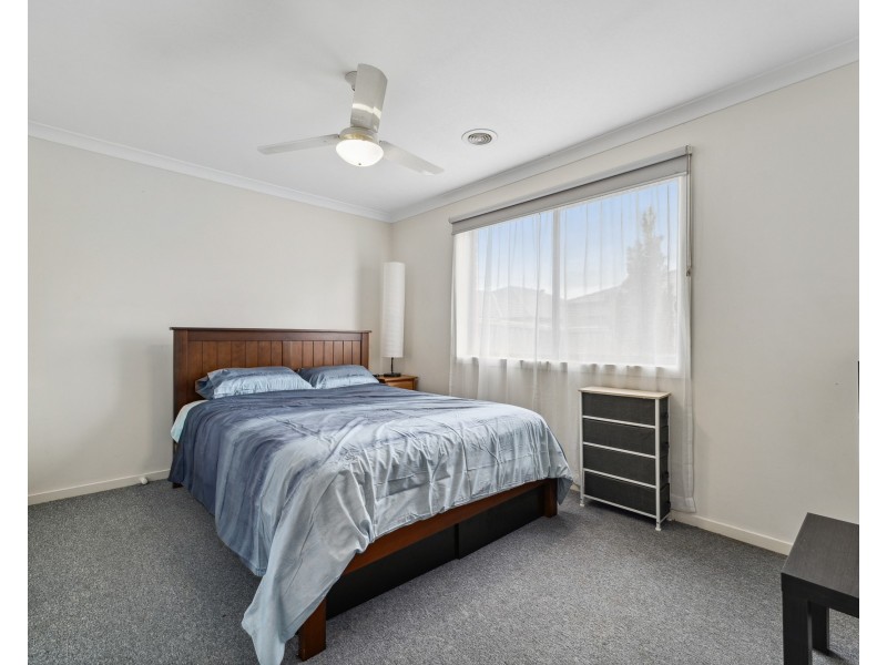 6 Pittos Avenue, Brookfield VIC 3338