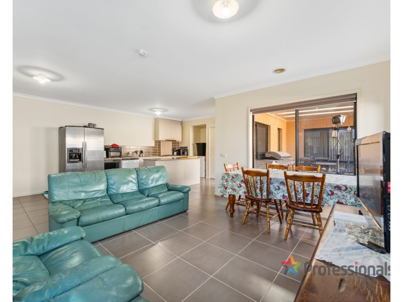 77 Newbury Boulevard, Craigieburn VIC 3064