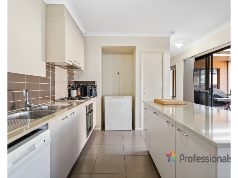 77 Newbury Boulevard, Craigieburn VIC 3064