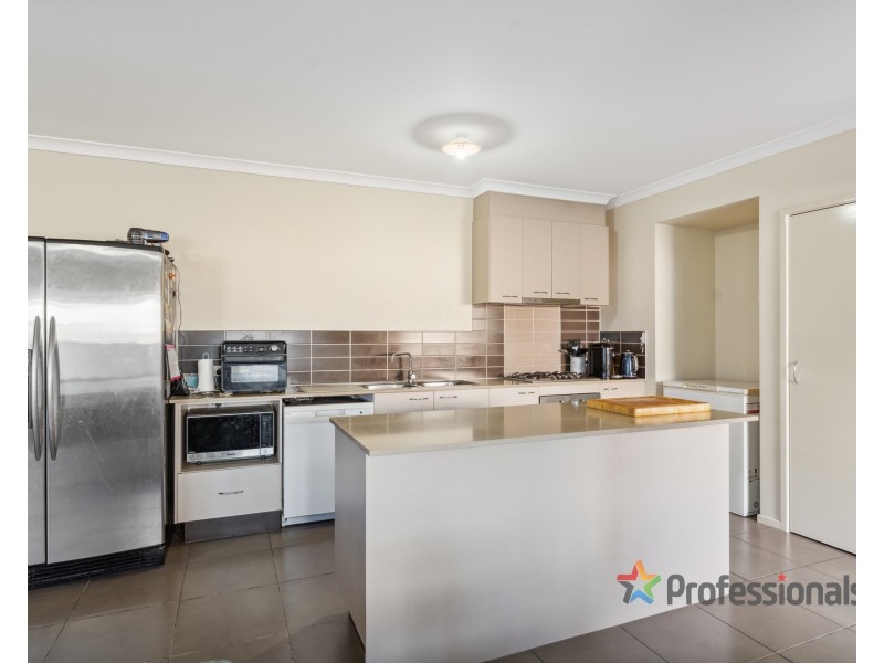 77 Newbury Boulevard, Craigieburn VIC 3064
