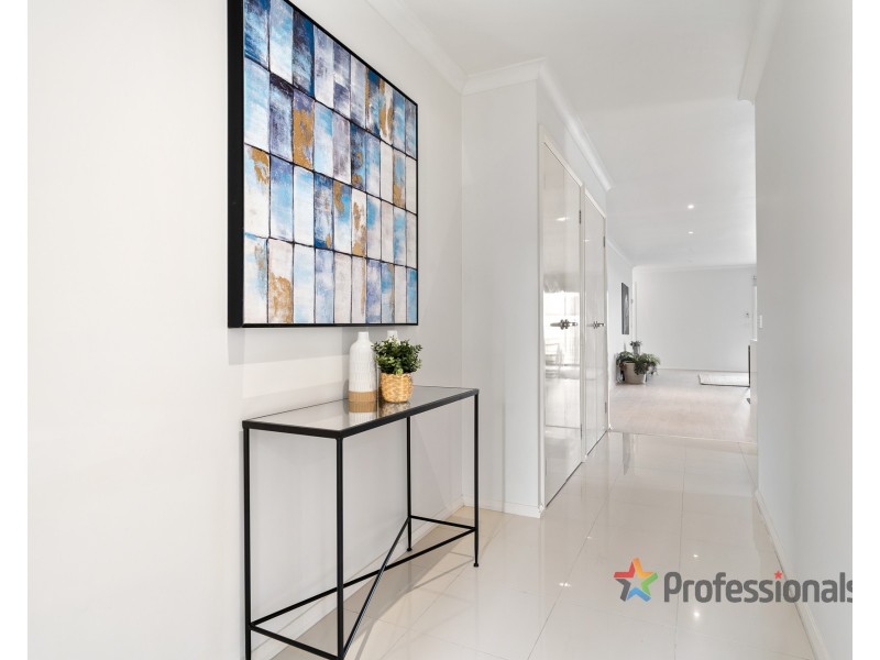 31 Belleville Close, Burnside Heights VIC 3023