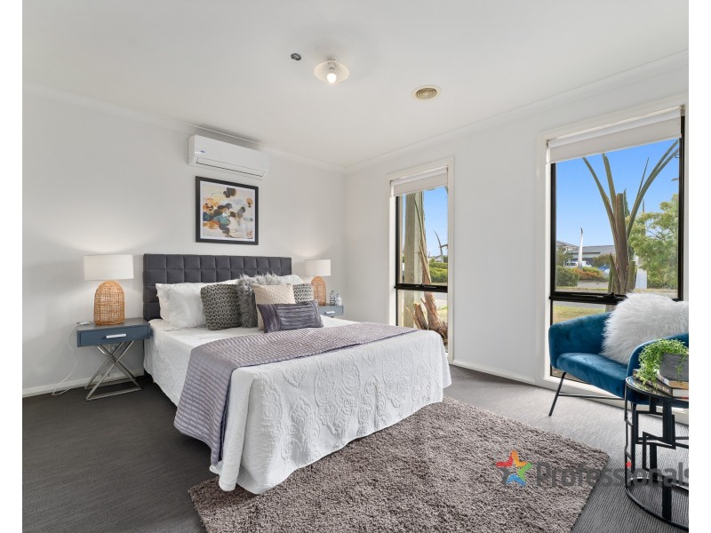 31 Belleville Close, Burnside Heights VIC 3023