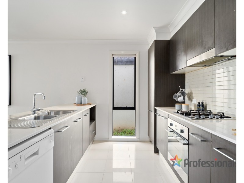 31 Belleville Close, Burnside Heights VIC 3023