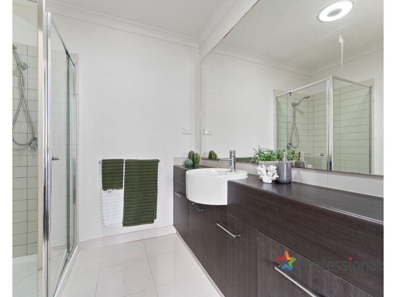 31 Belleville Close, Burnside Heights VIC 3023