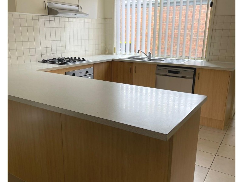 1 Sherwood Place, Melton West VIC 3337