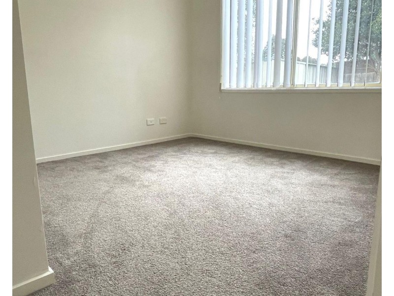 1 Sherwood Place, Melton West VIC 3337