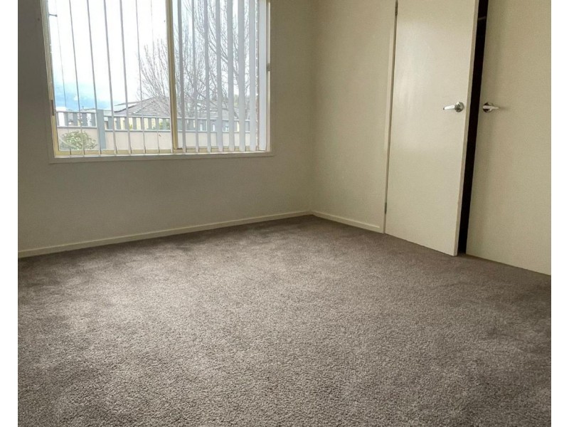 1 Sherwood Place, Melton West VIC 3337