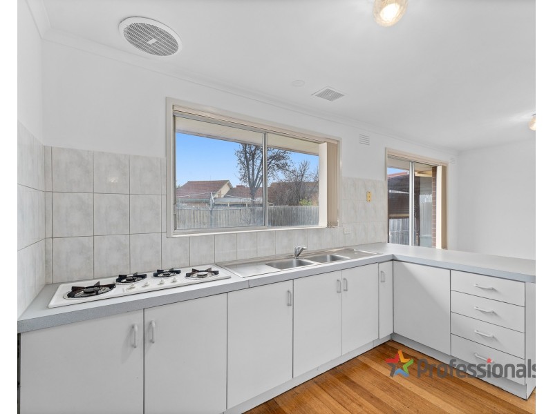 62 Branston Road, St Albans VIC 3021