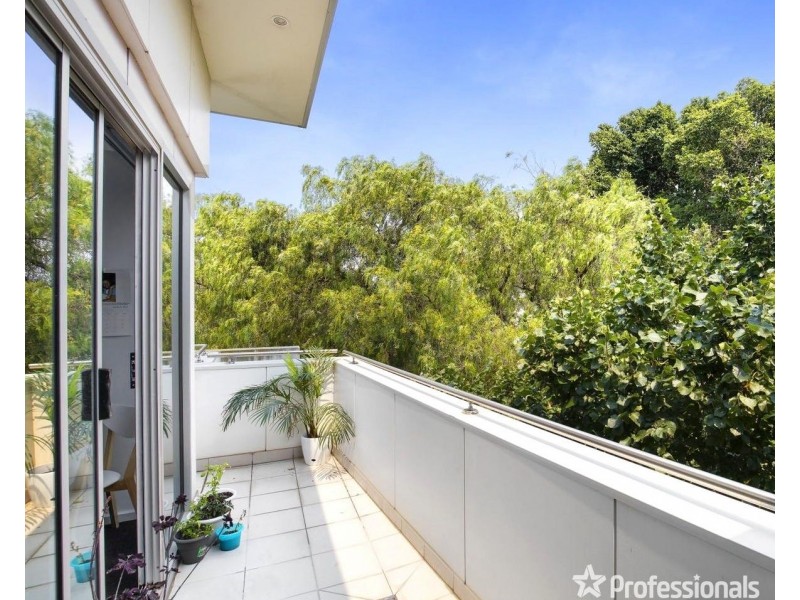 18/75 Droop Street, Footscray VIC 3011