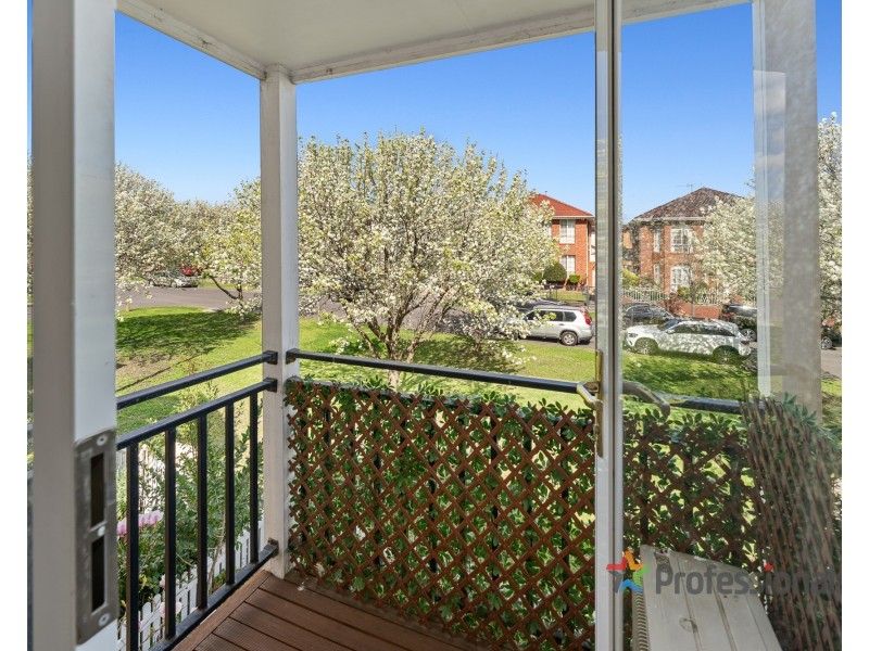 33 Village Way, Maribyrnong VIC 3032