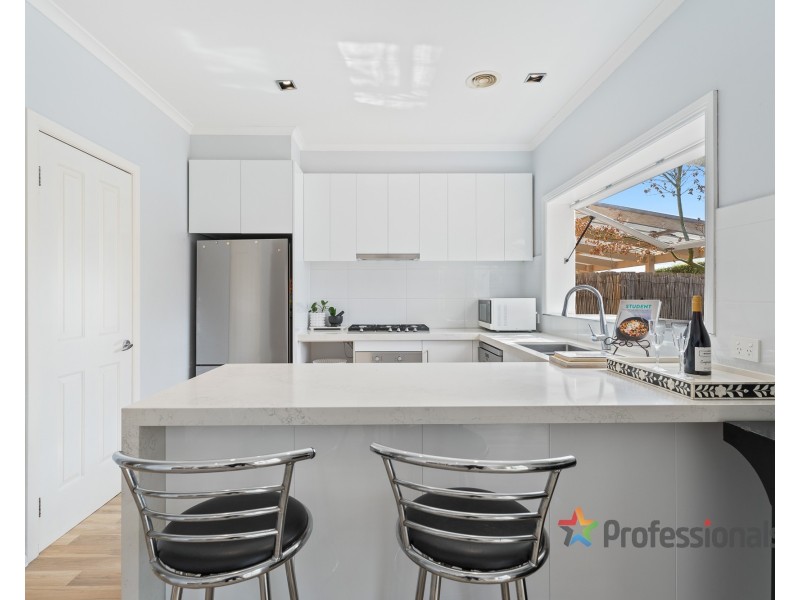 33 Village Way, Maribyrnong VIC 3032