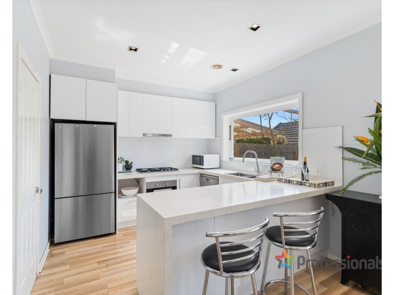 33 Village Way, Maribyrnong VIC 3032