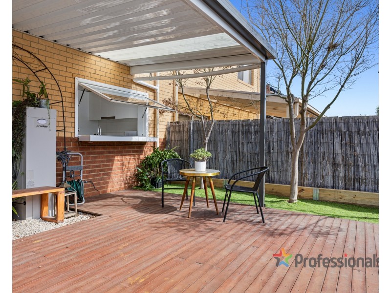 33 Village Way, Maribyrnong VIC 3032