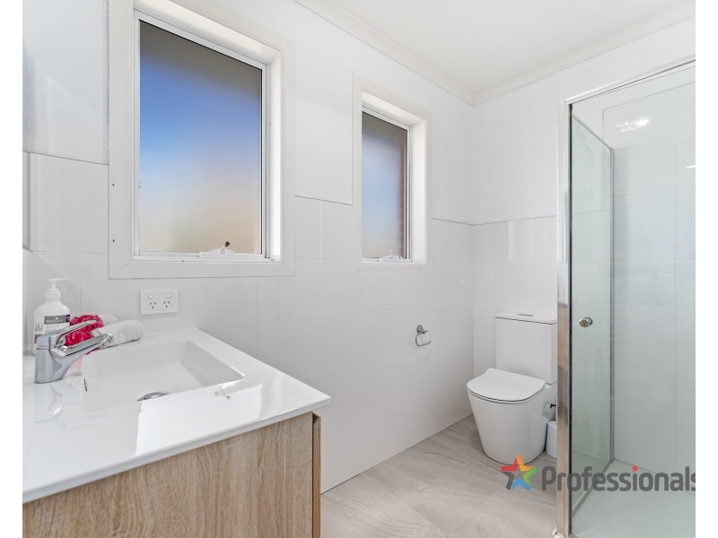 33 Village Way, Maribyrnong VIC 3032