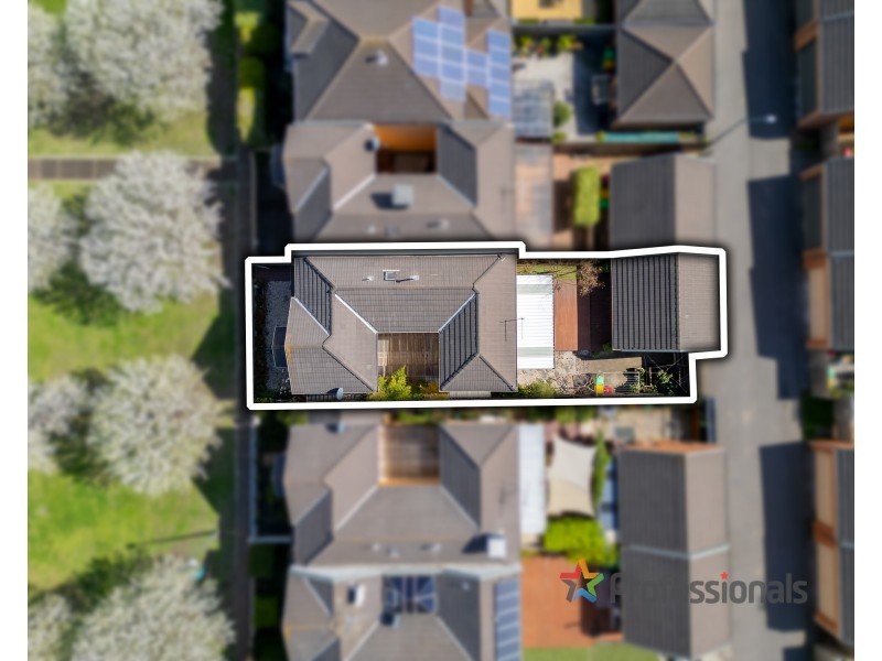 33 Village Way, Maribyrnong VIC 3032