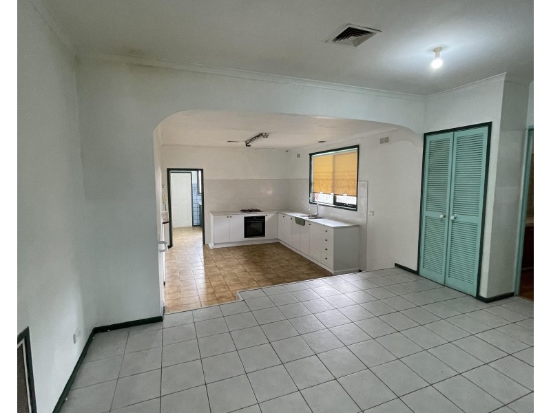 46 Douglas Avenue, St Albans VIC 3021