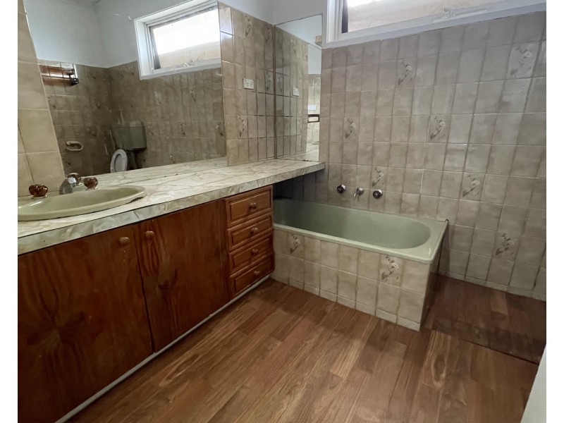 46 Douglas Avenue, St Albans VIC 3021