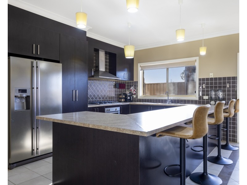 7 Sirius Way, Kurunjang VIC 3337