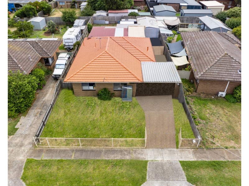 25 Kamil Street, Melton South VIC 3338