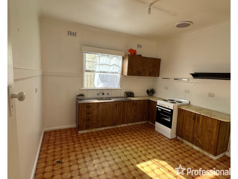 1/76 Woods Street, Newport VIC 3015