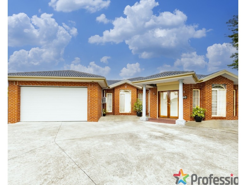 40 Litchfield Way, Taylors Hill VIC 3037