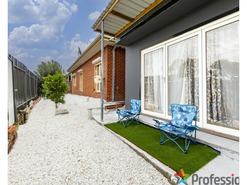 40 Litchfield Way, Taylors Hill VIC 3037