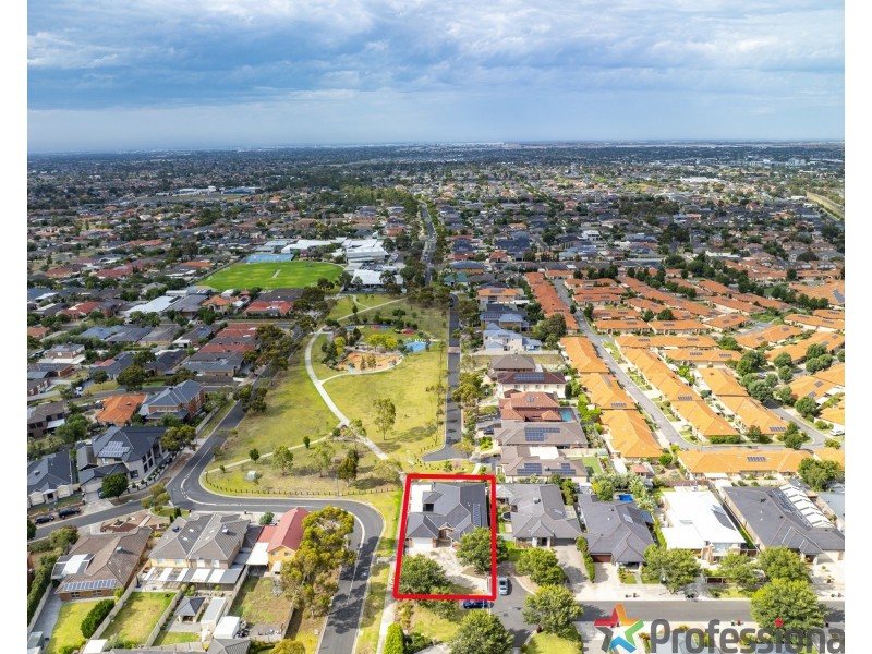 40 Litchfield Way, Taylors Hill VIC 3037