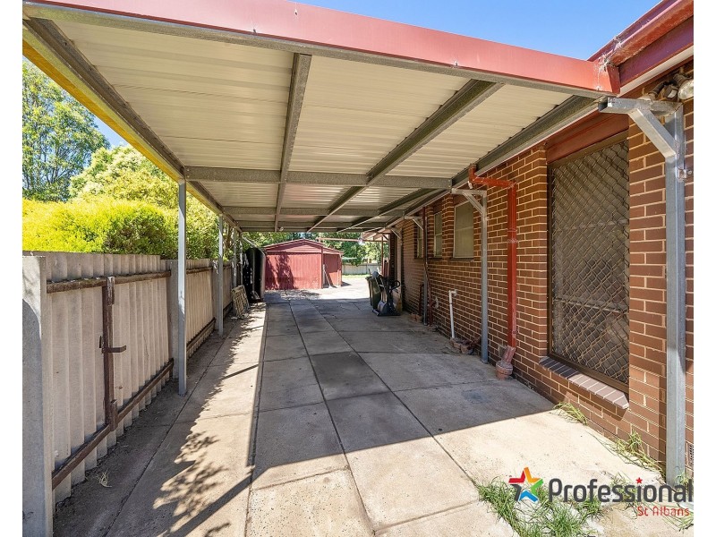 14 Barnes Crescent, Sunshine West VIC 3020