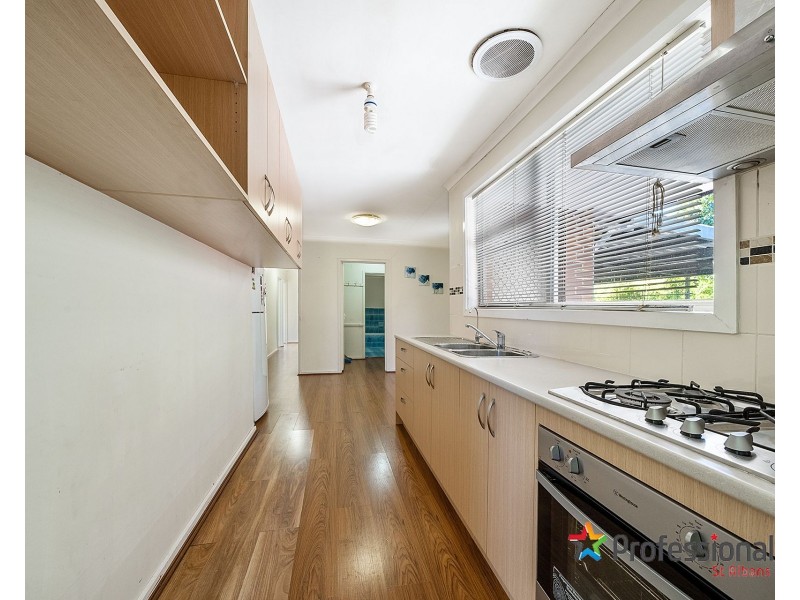 14 Barnes Crescent, Sunshine West VIC 3020