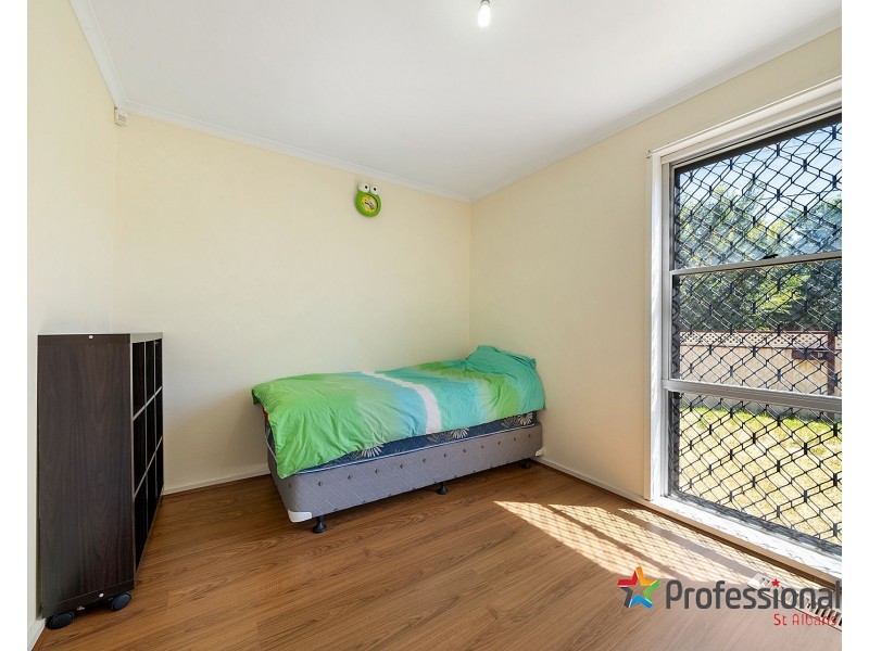 14 Barnes Crescent, Sunshine West VIC 3020