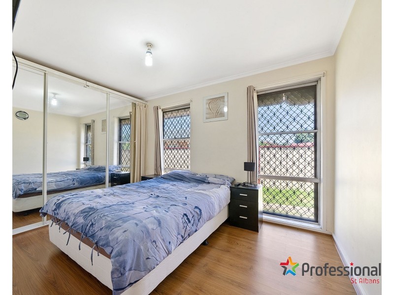 14 Barnes Crescent, Sunshine West VIC 3020