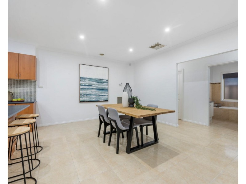 1 Waterside Drive, Burnside Heights VIC 3023