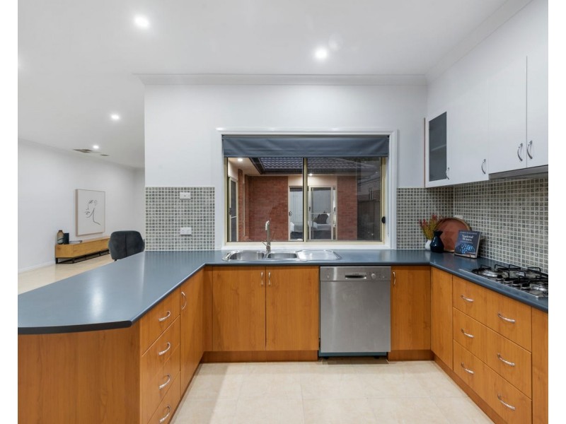 1 Waterside Drive, Burnside Heights VIC 3023