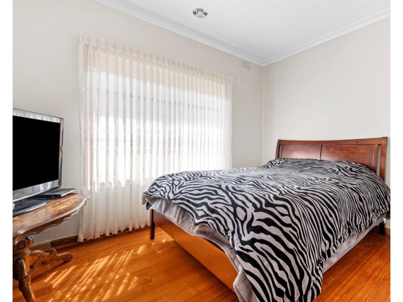 3 Lois Street, St Albans VIC 3021