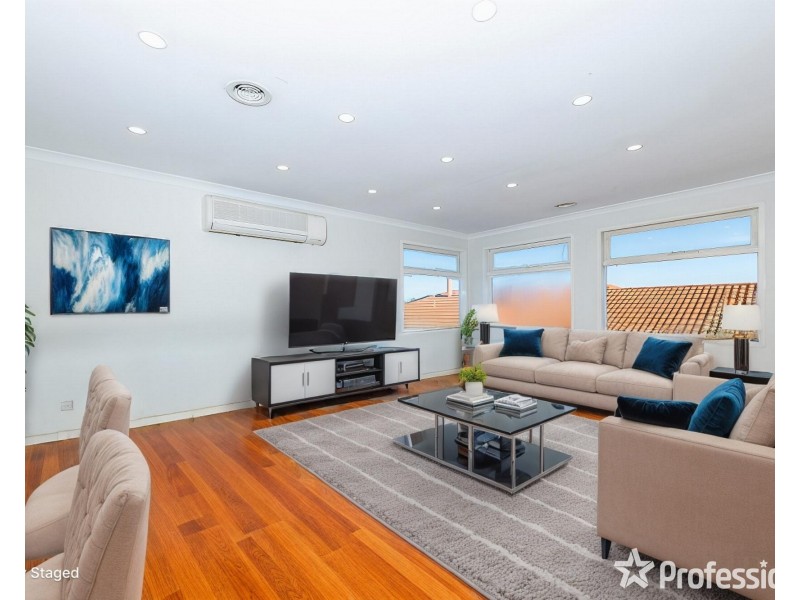 26 Narooma Avenue, Burnside VIC 3023