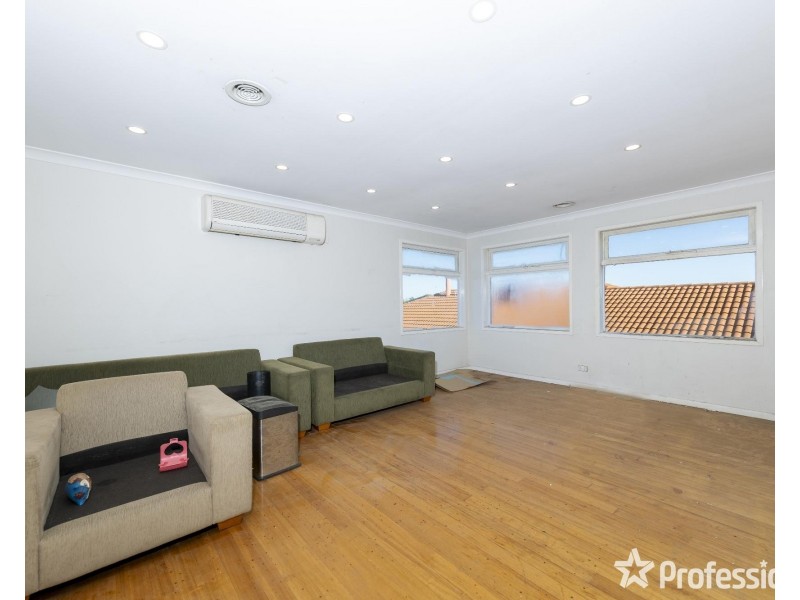26 Narooma Avenue, Burnside VIC 3023