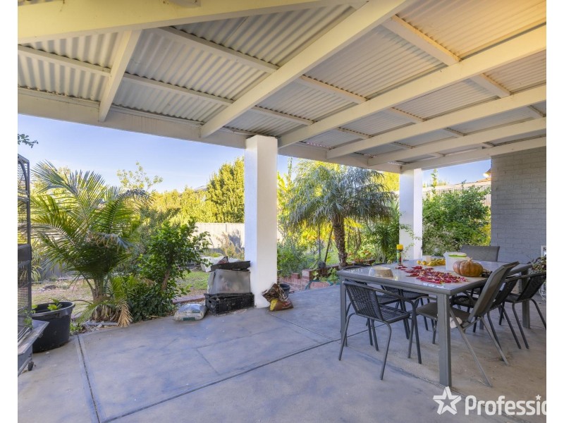 26 Narooma Avenue, Burnside VIC 3023