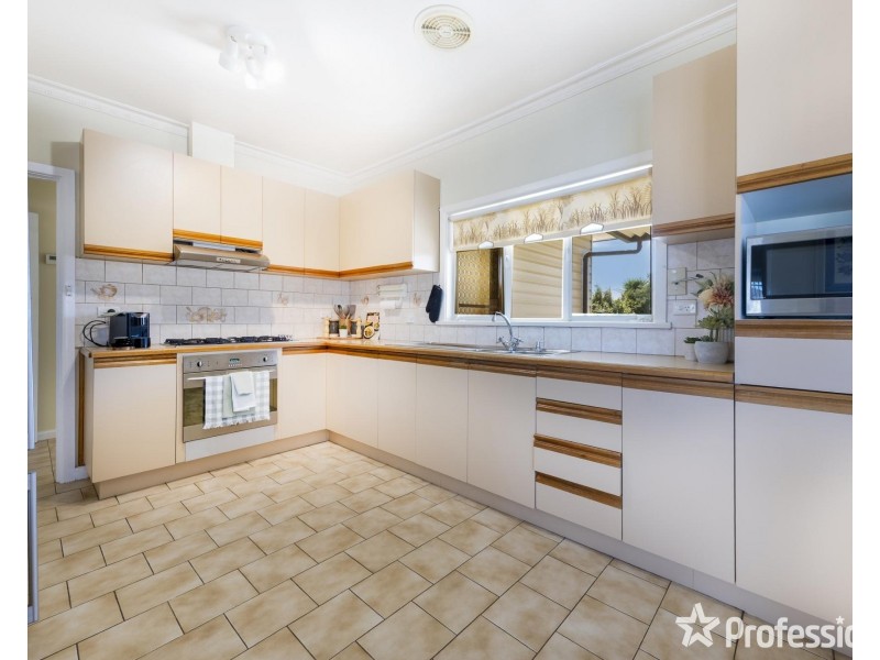 26 Rhodes Street, St Albans VIC 3021