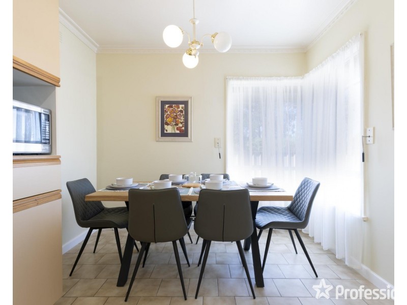 26 Rhodes Street, St Albans VIC 3021