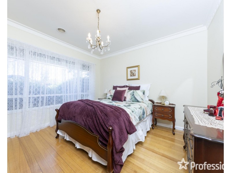 26 Rhodes Street, St Albans VIC 3021